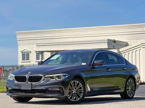 Used 2017 BMW 540i xDrive AWD/4WD image 1