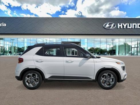 New 2026 Hyundai Venue SEL FWD image 7
