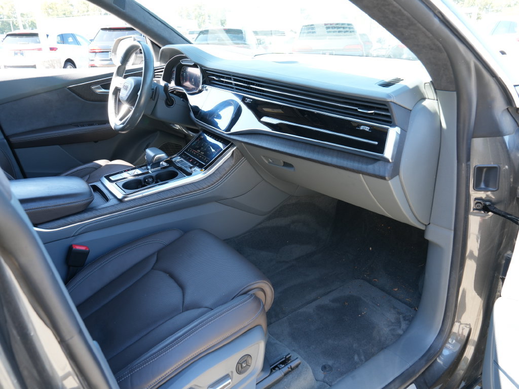 Used 2019 Audi Q8 Prestige AWD/4WD image 18