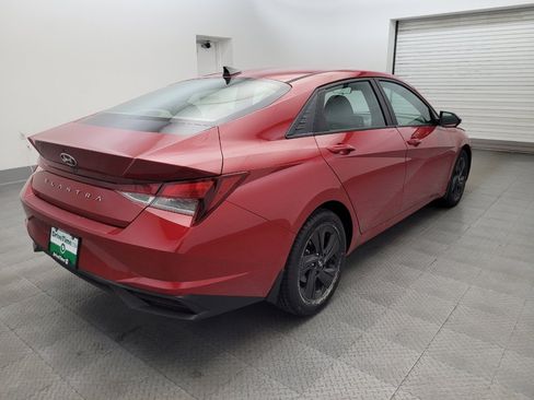 Used 2023 Hyundai Elantra SEL FWD image 9
