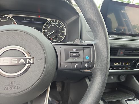 Used 2023 Nissan Rogue SV AWD/4WD image 21