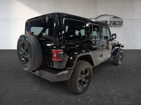 Used 2025 Jeep Wrangler Unlimited Sahara AWD/4WD image 10