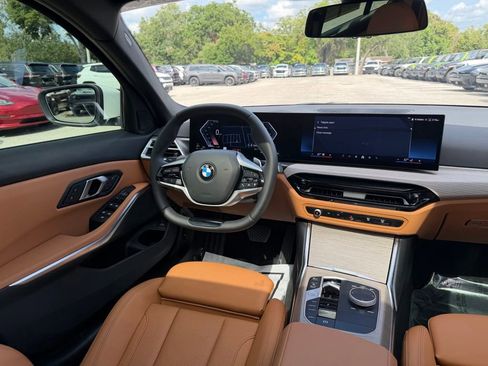 Used 2025 BMW 330i Sedan w/ Convenience Package RWD image 35