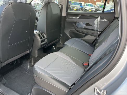 New 2026 Volkswagen Tiguan SE AWD/4WD image 14