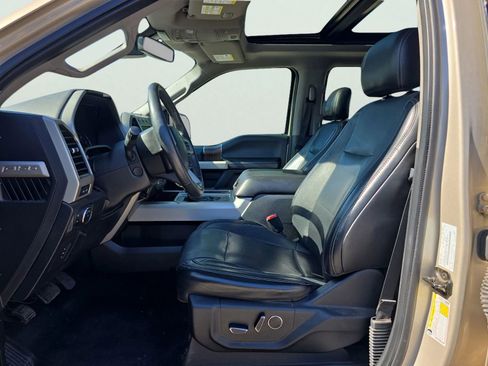 Used 2017 Ford F150 Lariat w/ Equipment Group 502A Luxury AWD/4WD image 11