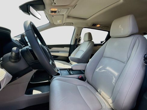 Used 2026 Honda Odyssey EX-L image 11