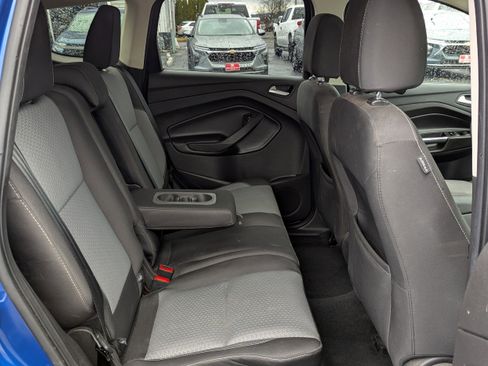 Used 2017 Ford Escape SE image 6