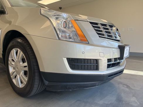 Used 2016 Cadillac SRX Luxury FWD image 6