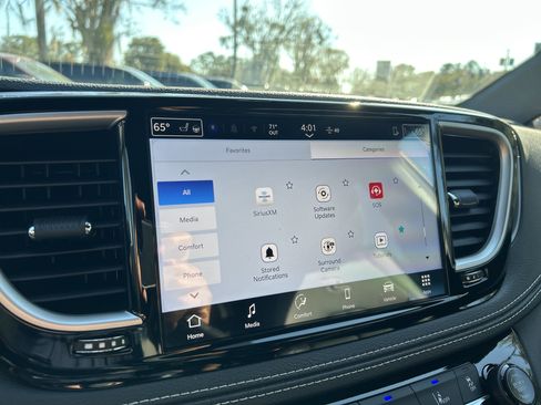 New 2026 Chrysler Pacifica Select w/ S Appearance Package image 30