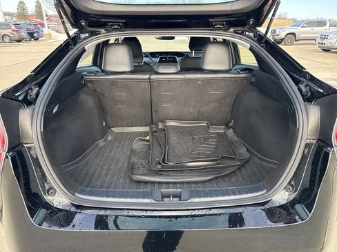 Used 2016 Toyota Prius Four image 18