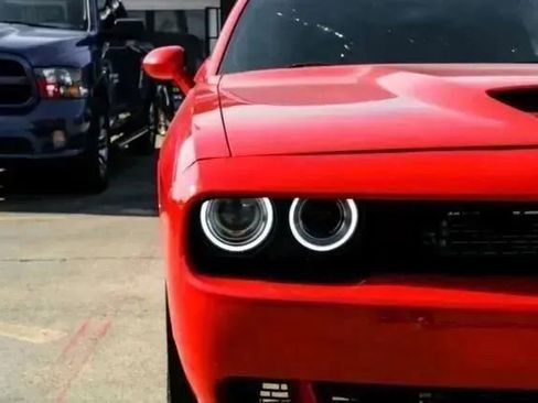 Used 2021 Dodge Challenger SXT w/ Blacktop Package image 40