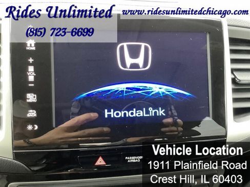 Used 2018 Honda Pilot Touring image 18