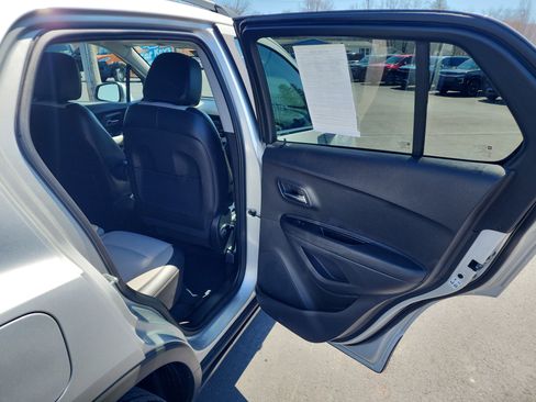 Certified 2020 Chevrolet Trax LT w/ LT Convenience Package image 27