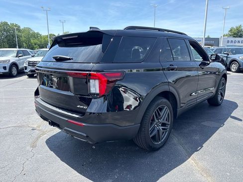 Used 2025 Ford Explorer ST-Line w/ Premium Package AWD/4WD image 7