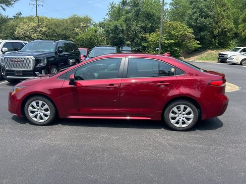 Used 2024 Toyota Corolla LE FWD image 9