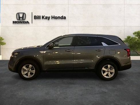 Used 2023 Kia Sorento LX AWD/4WD image 13