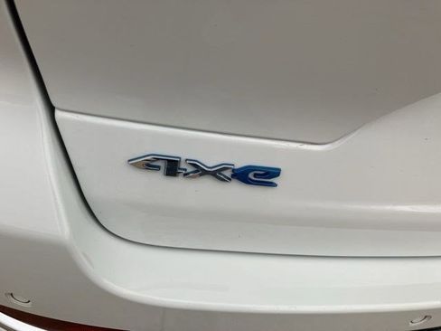 Certified 2022 Jeep Grand Cherokee Overland w/ Advanced Protech Group III AWD/4WD image 10