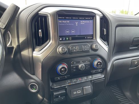Used 2020 Chevrolet Silverado 1500 LT w/ True North Edition AWD/4WD image 17