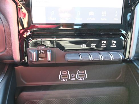 New 2025 RAM 2500 Lone Star image 17