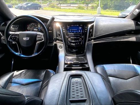 Used 2015 Cadillac Escalade ESV Platinum RWD image 15