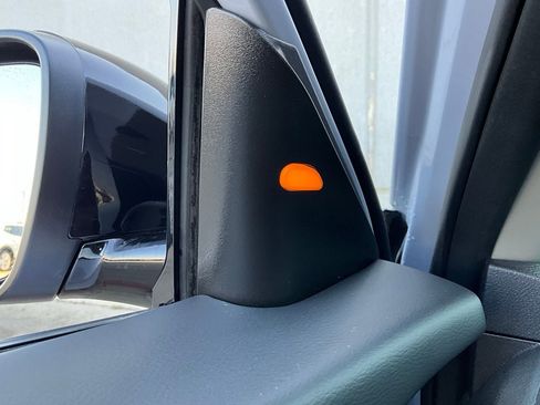 Used 2025 Nissan Altima 2.5 SR image 21