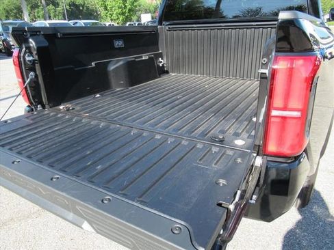 Used 2025 Toyota Tacoma SR5 RWD image 32