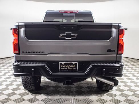Used 2025 Chevrolet Silverado 2500 ZR2 w/ ZR2 Bison Edition AWD/4WD image 8