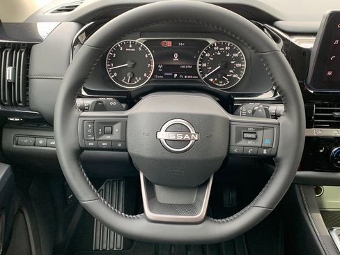 New 2026 Nissan Pathfinder SV image 8