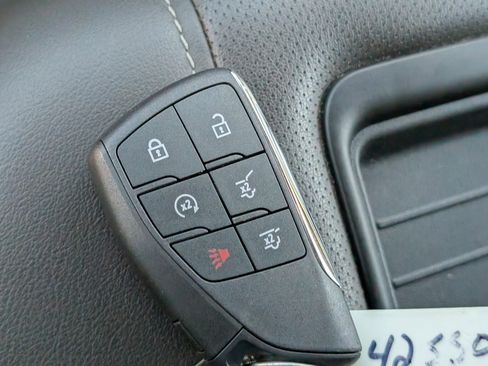 Used 2023 GMC Yukon SLT RWD image 31