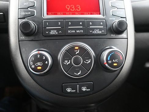Used 2013 Kia Soul + image 19