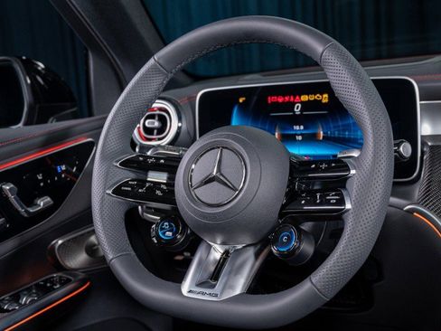 New 2025 Mercedes-Benz GLC 43 AMG 4MATIC image 15