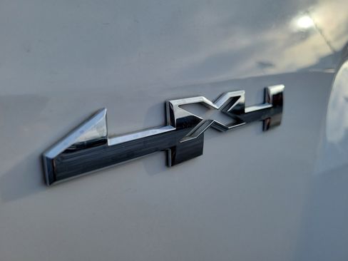 Used 2018 GMC Canyon SLT w/ Driver Alert Package image 8