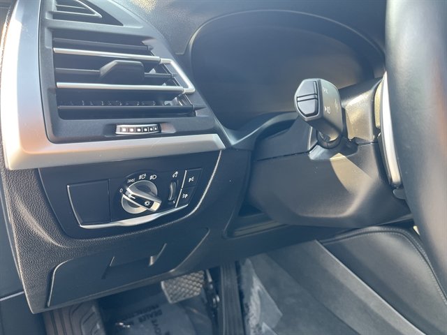Used 2025 BMW X4 xDrive30i AWD/4WD image 15