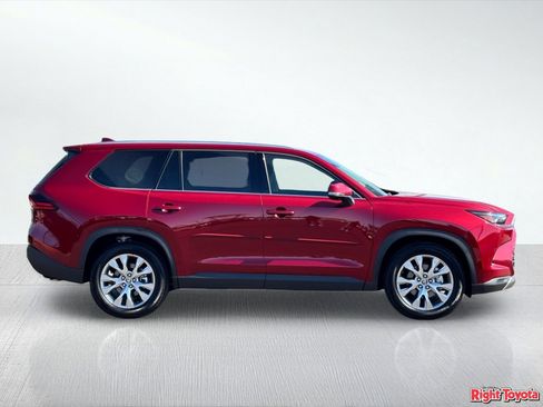 Certified 2026 Toyota Grand Highlander FWD image 7