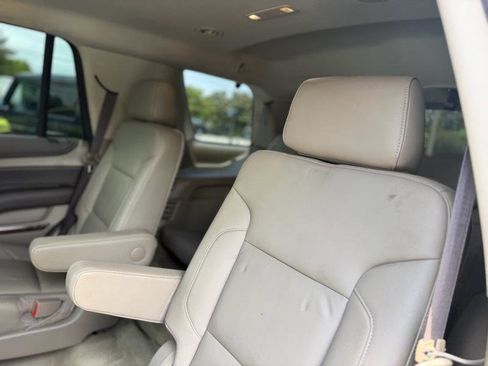 Used 2018 Chevrolet Tahoe LT w/ Luxury Package RWD image 29