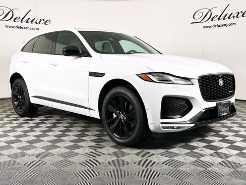 Used 2024 Jaguar F-PACE R-Dynamic S image 1