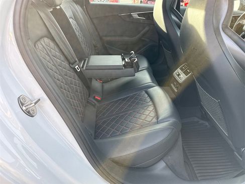 Used 2023 Jeep Wrangler Unlimited Rubicon 4xe w/ Steel Bumper Group image 31