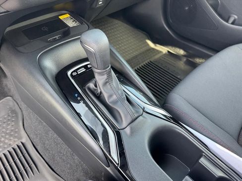 Used 2024 Toyota Corolla SE w/ SE Package image 22