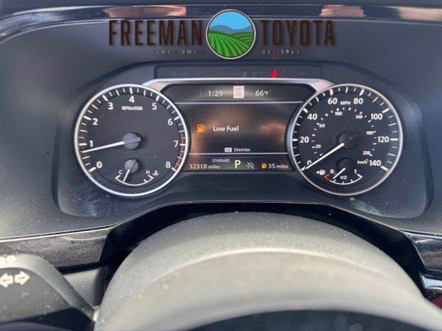 Used 2025 Nissan Pathfinder SL FWD image 6
