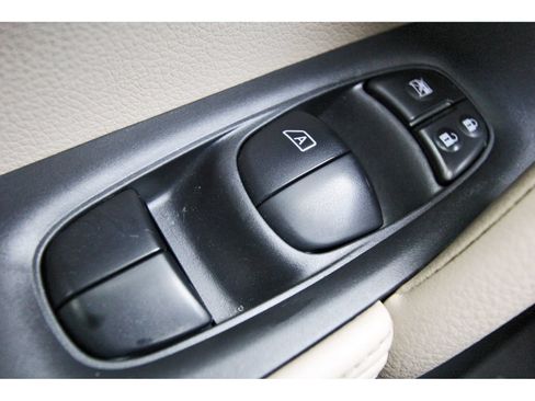 Used 2020 Nissan Rogue SL w/ Premium Package FWD image 21