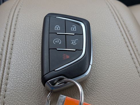Used 2024 Cadillac XT4 Premium Luxury w/ Cold Weather Package FWD image 35