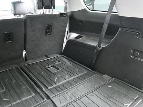 Used 2018 GMC Acadia SLT FWD image 31