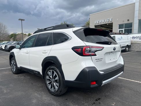 Used 2023 Subaru Outback Limited image 5