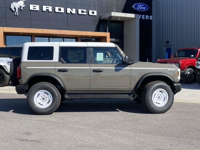 New 2026 Ford Bronco Heritage Edition AWD/4WD image 2