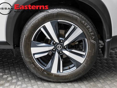 Used 2021 Nissan Rogue SL image 10