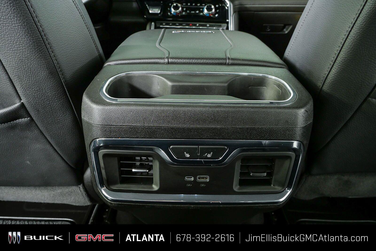 Used 2024 GMC Sierra 2500 Denali w/ Denali Reserve Package AWD/4WD image 18