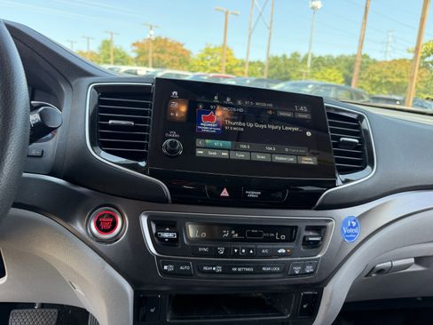 Used 2021 Honda Pilot EX image 13