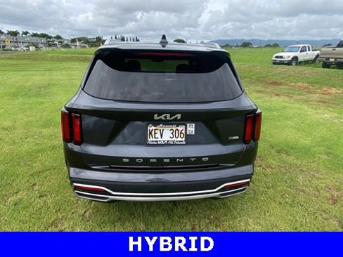 Used 2022 Kia Sorento S image 4