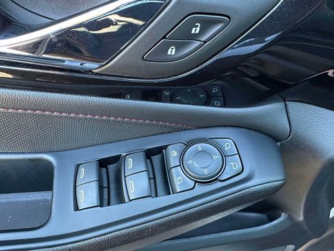 Used 2023 Chevrolet Traverse RS image 16