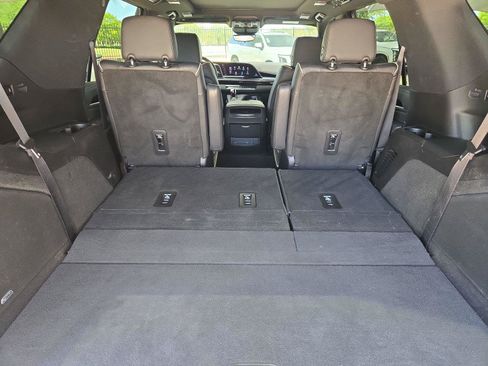 Used 2022 Cadillac Escalade Sport w/ Touring Package AWD/4WD image 31